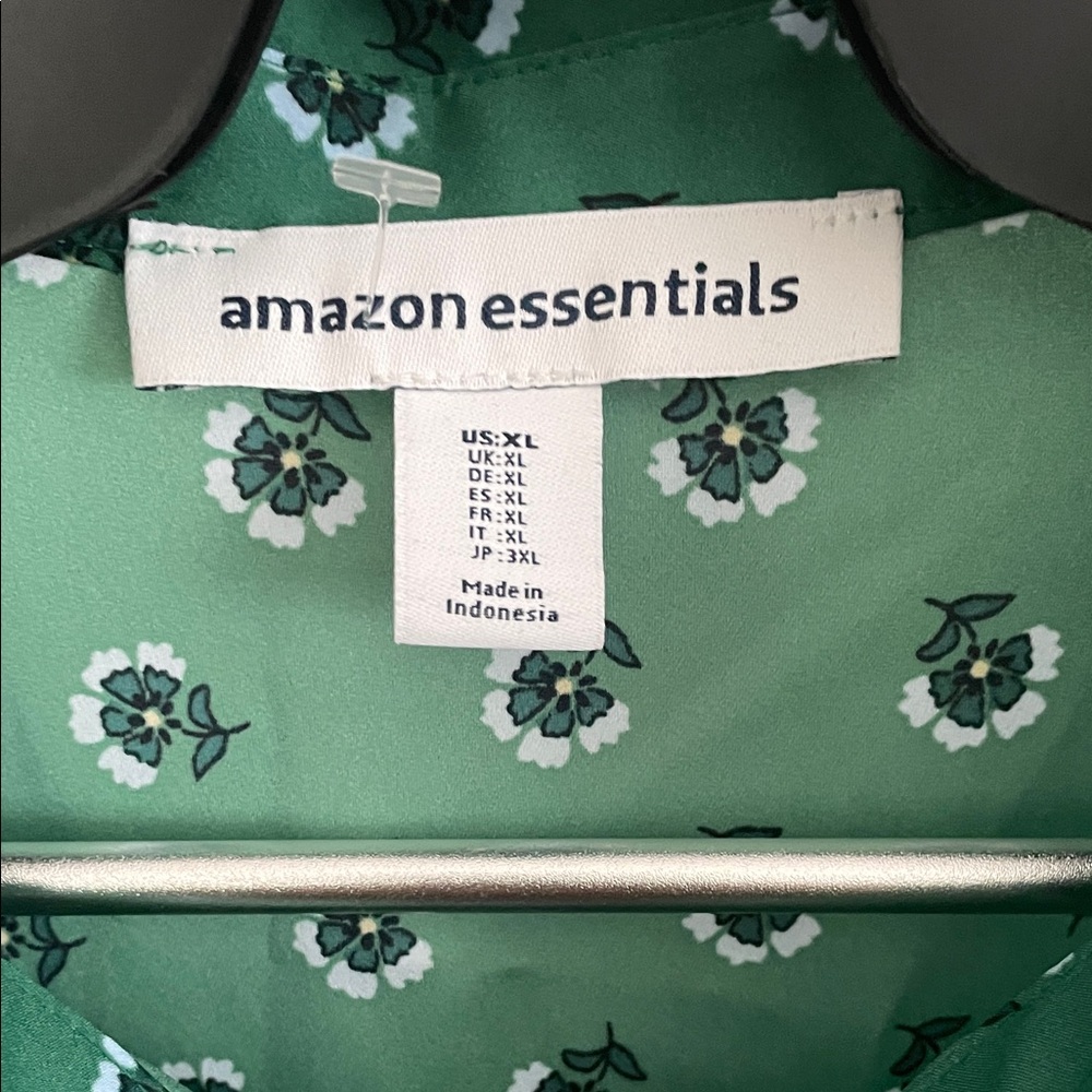 Green Patterned Women's Dress - Picture 2 of 6